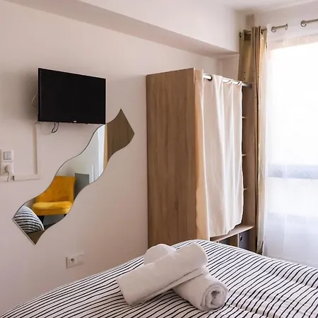 Sahara - Appartement Ensoleille Au Coeur De Reims Exterior foto